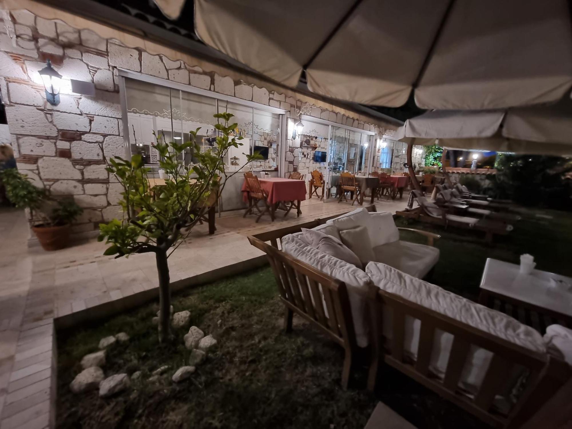 Monottoman Otel ألاتشاتي المظهر الخارجي الصورة