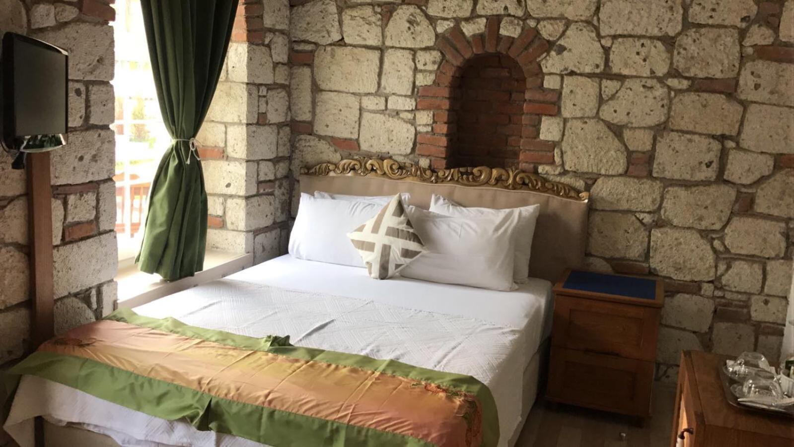 Monottoman Otel ألاتشاتي المظهر الخارجي الصورة