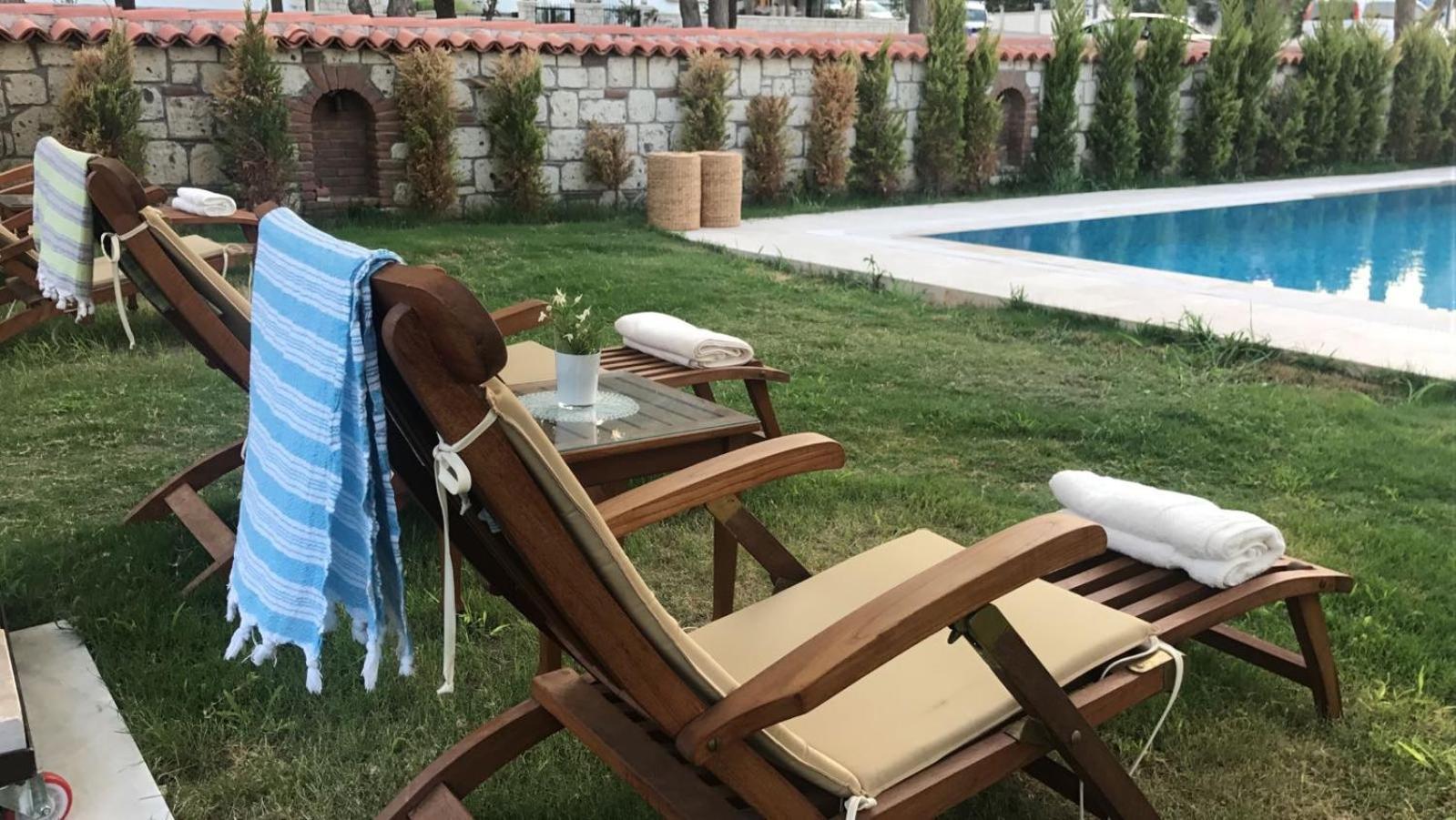 Monottoman Otel ألاتشاتي المظهر الخارجي الصورة