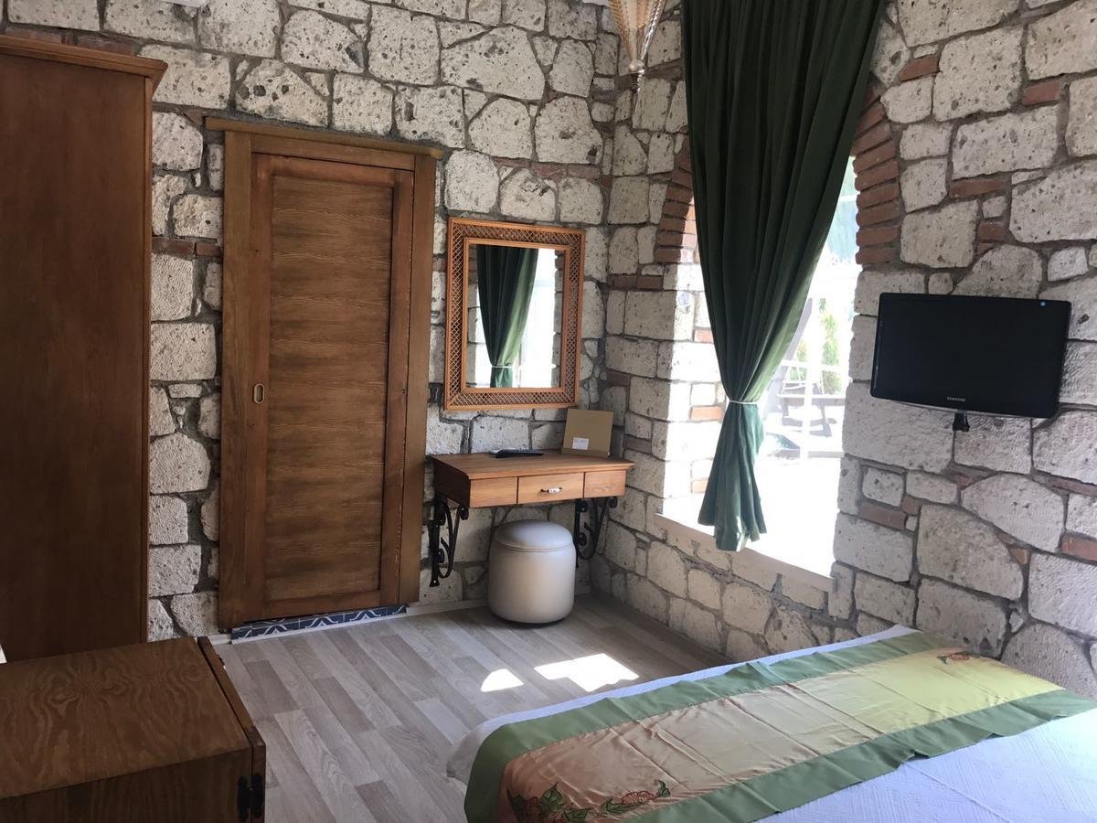 Monottoman Otel ألاتشاتي المظهر الخارجي الصورة